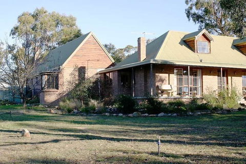 Wind Song Bed & Breakfast - Rental Cars 2