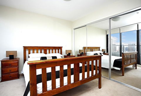 Astra Apartments - Docklands - Rental Cars 2