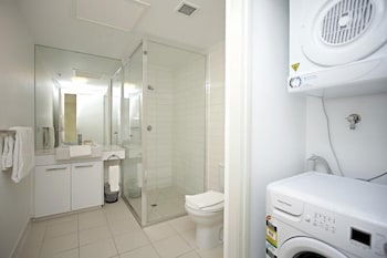 Astra Apartments - Docklands - Rental Cars 1