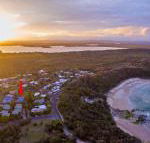 Angourie Blue 7 stroll to surfing beaches. - Rental Cars