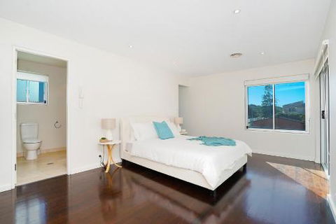 Perfect Beach Front Duplex The Entrance North - Rental Cars 3