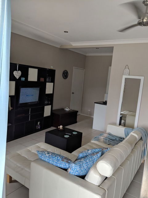 Kingfisher SeaViews - Rental Cars 2