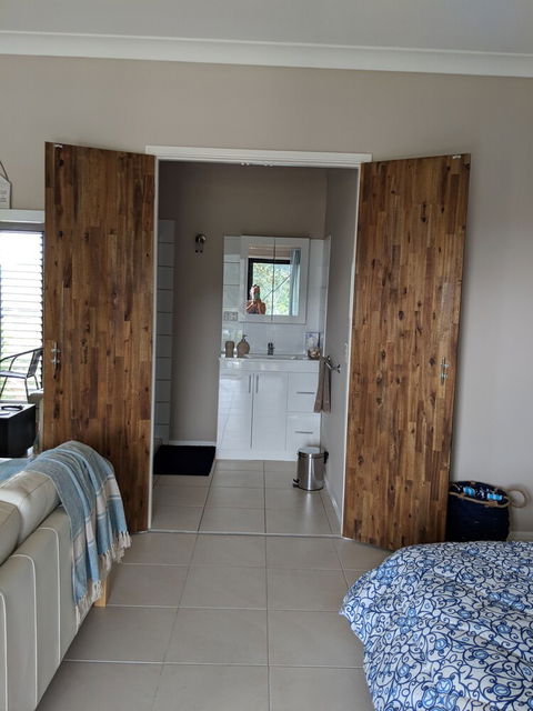Kingfisher SeaViews - Rental Cars 6