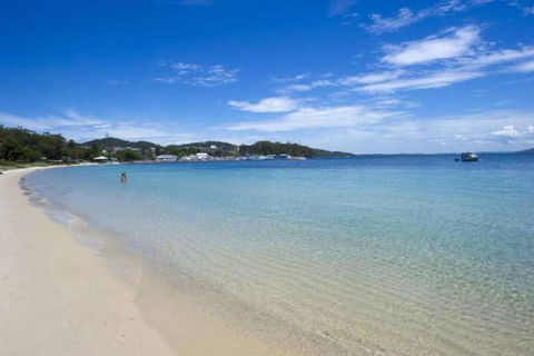 Kamillaroi Walk To Restaurants Cafes & Beach! - Rental Cars 6