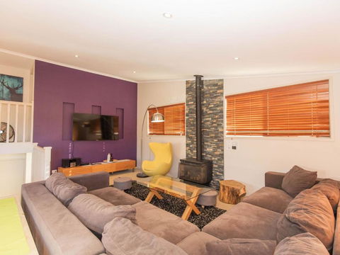 Boronia 7 / 30 Nettin Circuit - Rental Cars 6