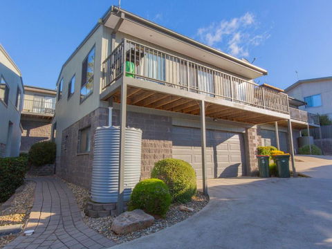 Boronia 7 / 30 Nettin Circuit - Rental Cars 4
