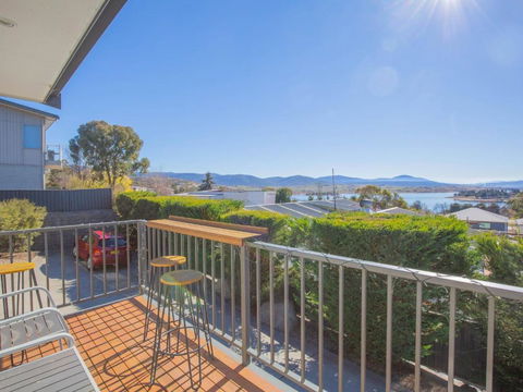 Boronia 7 / 30 Nettin Circuit - Rental Cars 1