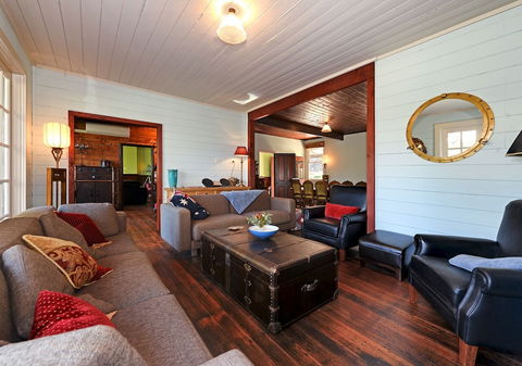 Ventnor Guest House - Rental Cars 4