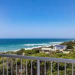 Wake Up To Ocean Views In Stylish Comfort - Rental Cars 1