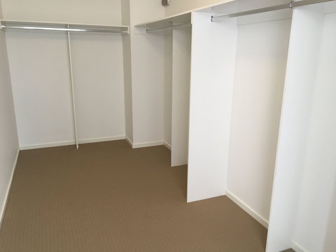 Apple House Point Cook - Rental Cars 6