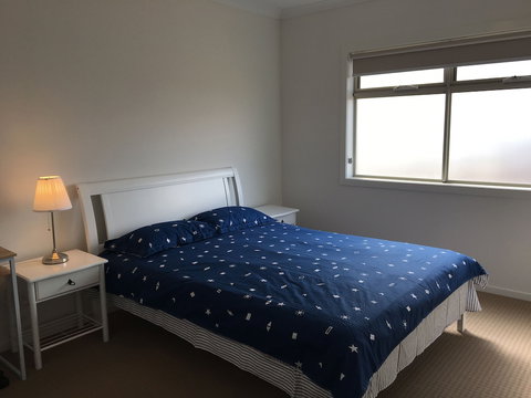 Apple House Point Cook - Rental Cars 4