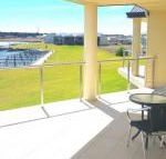 Island Waterfront Getaway WiFi - Rental Cars