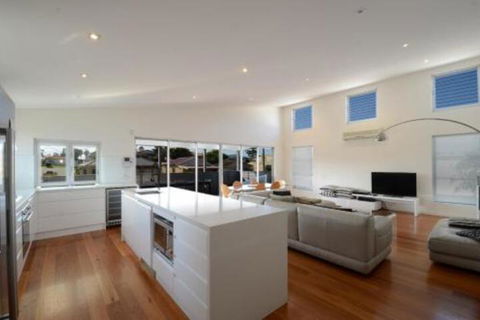 Dream Catcher Beach House Shellharbour - Rental Cars 3
