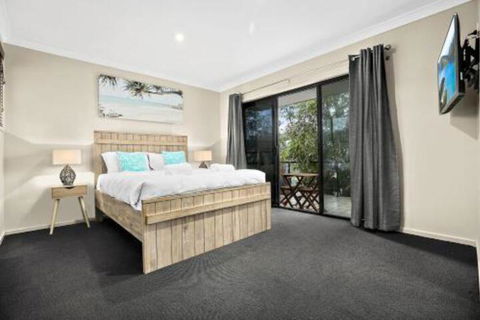 Beachside At Sapphire - Rental Cars 2