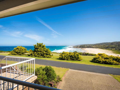 120 Ocean Parade Dalmeny - Rental Cars 3