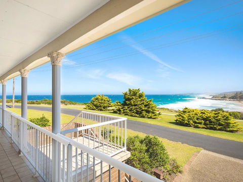 120 Ocean Parade Dalmeny - Rental Cars 4