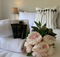 Delicate Bundoora townhouse 10 - Rental Cars