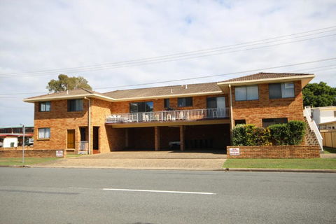 Pacific Court Coffs Harbour NSW - Rental Cars 1