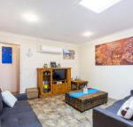 Mermaid Lodge - Rental Cars