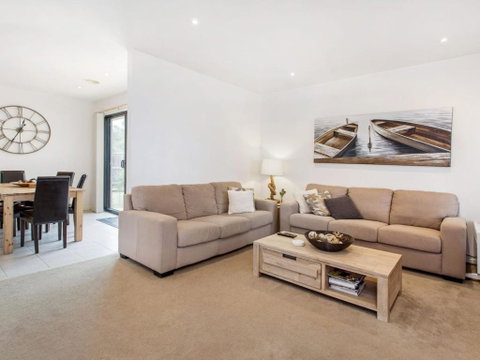 COASTAL HAVEN DROMANA - Rental Cars 1