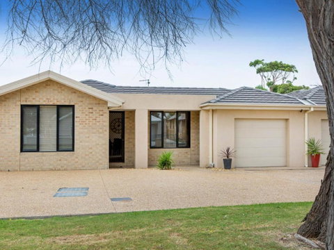 COASTAL HAVEN DROMANA - Rental Cars 6
