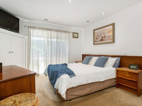 KARINYA MORNINGTON - Rental Cars 2