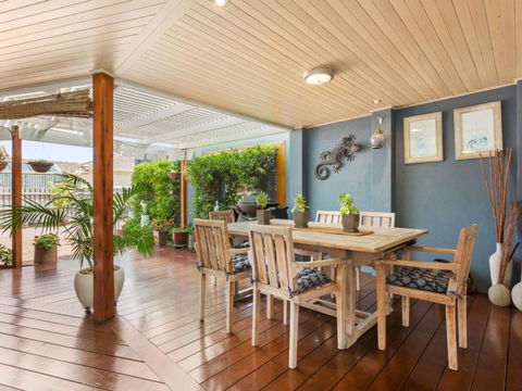 KARINYA MORNINGTON - Rental Cars 1
