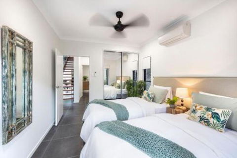WINDFALL In PALM COVE - Rental Cars 3