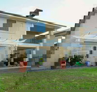 Waterfront Villa in Sanctuary Lakes - Rental Cars