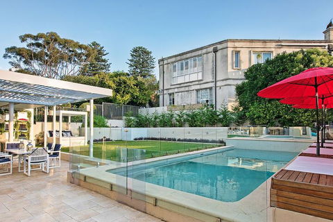 Vaucluse Manor H327 - Rental Cars 1