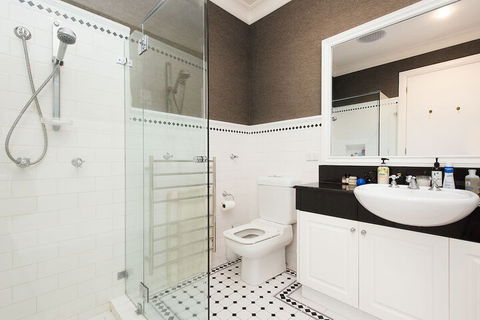 Vaucluse Manor H327 - Rental Cars 6