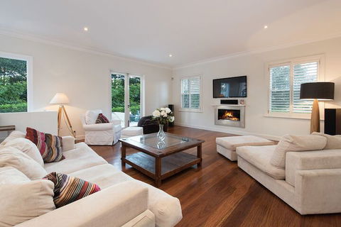 Vaucluse Manor H327 - Rental Cars 2
