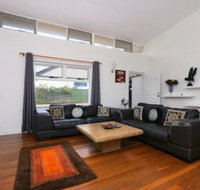 Spacious 5 Bed Home Close To Cottesloe Beach - Rental Cars