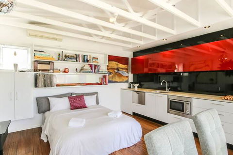 Architecturally Designed Studio 10 Minutes To CBD - Rental Cars 1