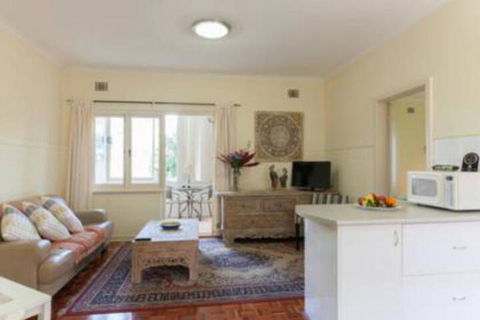 Broadway Apartments - Rental Cars 5