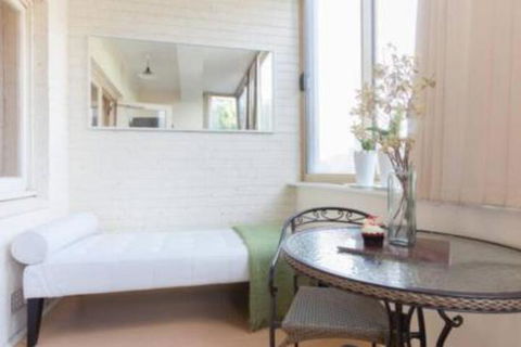 Broadway Apartments - Rental Cars 7