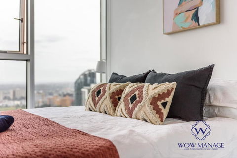 WOW Apartment On Swanston - Rental Cars 3