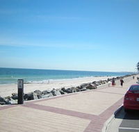 Glenelg Holiday Corporate Accommodation - Rental Cars