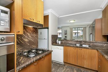 Dual Level Apt Darling Harbour HWD89 - Rental Cars 3