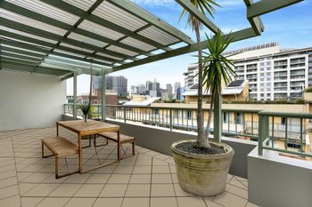 Dual Level Apt Darling Harbour HWD89 - Rental Cars 1