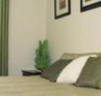 Explorers Holiday House - Rental Cars