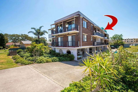 Kimbriki Unit 8 Shoal Bay - Rental Cars 1