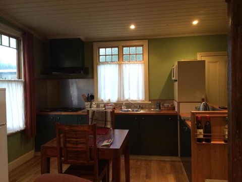 Tramway Cottage - Rental Cars 4
