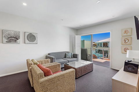 Pacific Blue Apartment 244 / 265 Sandy Point Rd - Rental Cars 6