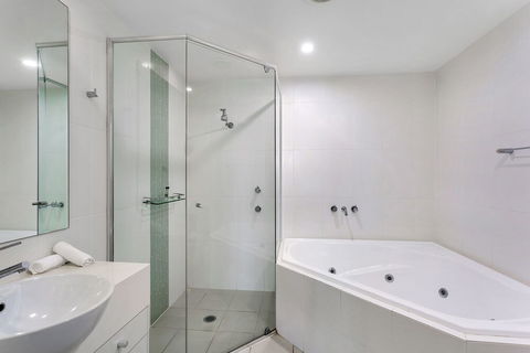Pacific Blue Apartment 244 / 265 Sandy Point Rd - Rental Cars 2
