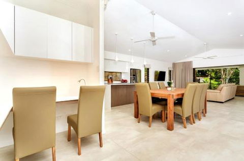 PARKVIEW At PALM COVE - Rental Cars 1