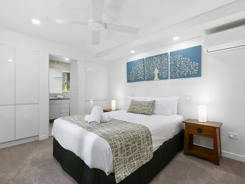Breathtaking Views Across Noosa Unit 1 Taralla 18 Edgar Bennett Avenue - Rental Cars 5