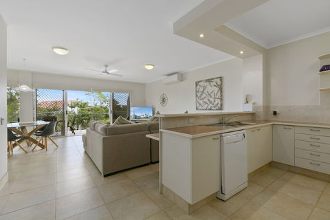 Charming Noosa Heads Apartment Laguna Bay Views Unit 6 Taralla 18 Edgar Bennett Avenue - Rental Cars 5