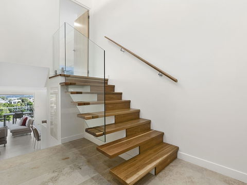 Exquisite Penthouse With Views To Laguna Bay Unit 3 Taralla 18 Edgar Bennett Avenue - Rental Cars 6