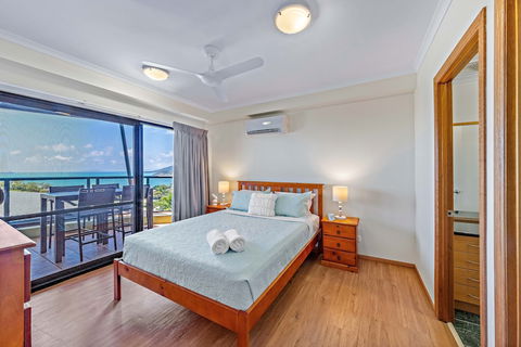 Ambience Of Airlie - Airlie Beach - Rental Cars 5